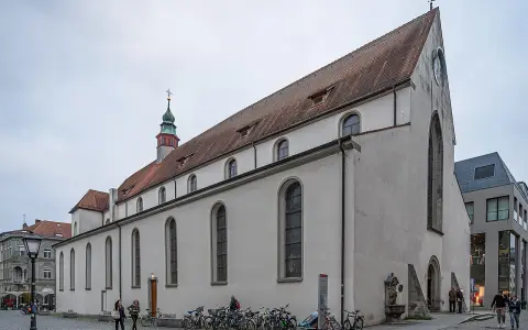 Dreifaltigkeitskirche – Reliefkrippe auf dem Altar