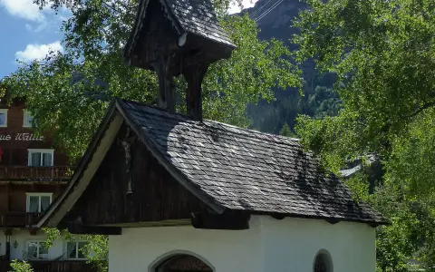Flur-/Wegkapelle, hll. Florian und Agatha