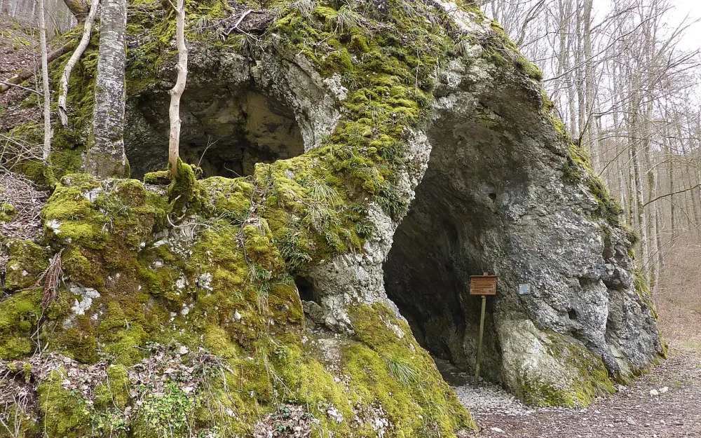 Rote-Brunnen-Höhle