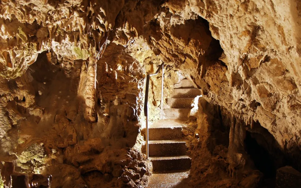 Kolbinger Höhle