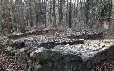 Schleifenrain, mittelalterliche Burgruine