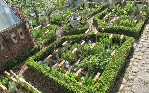 Kapellenkreuzgarten Maier