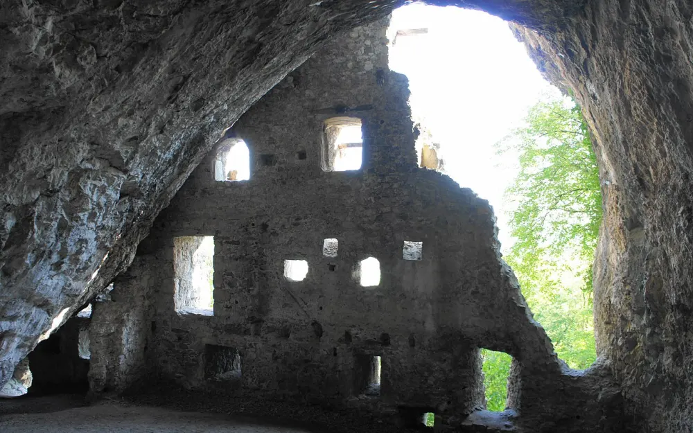 Höhlenburg Wichenstein
