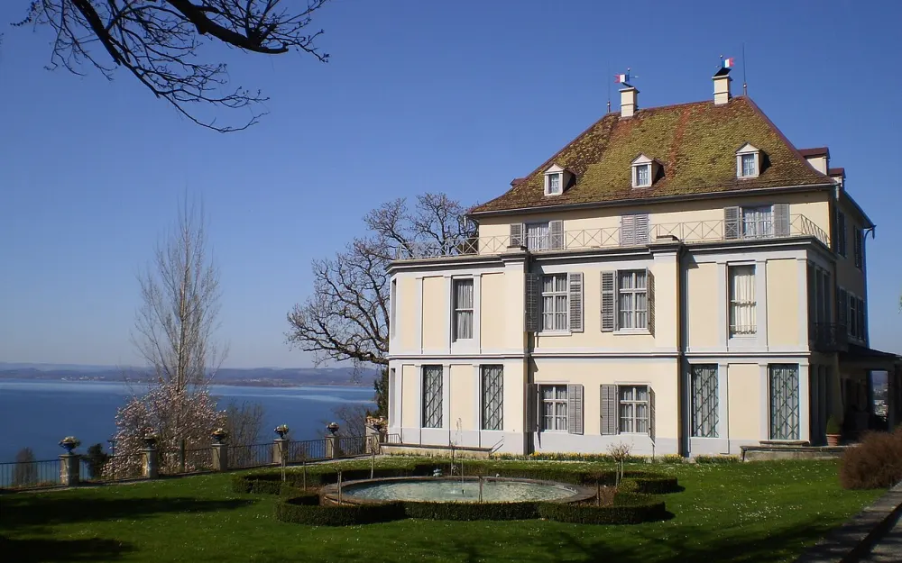 Schloss Arenenberg mit Kapelle und Park