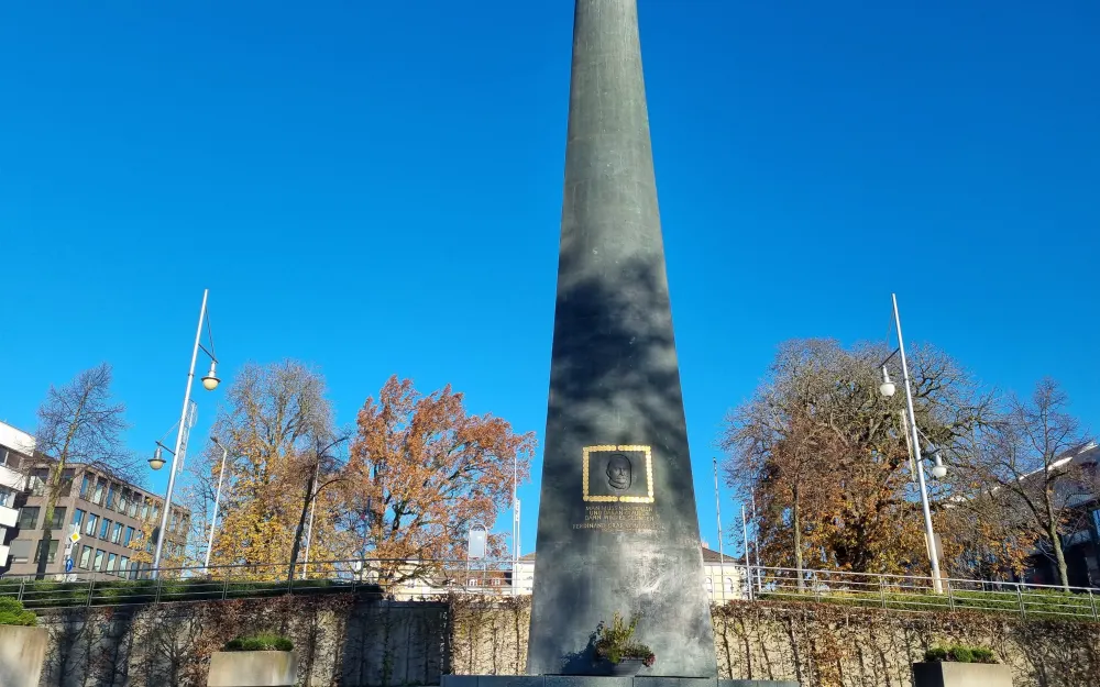 Zeppelin Denkmal Friedrichshafen