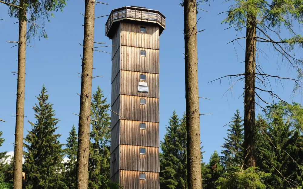 Aussichtsturm auf dem Schwarzen Grat
