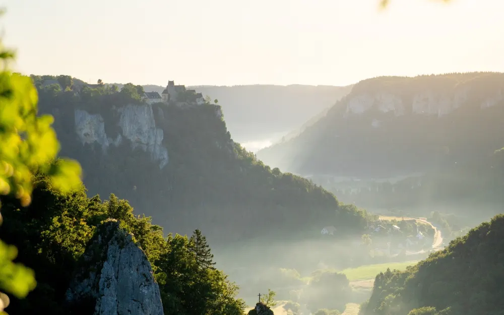 Eichfelsen Blick auf Schloss Werenwag