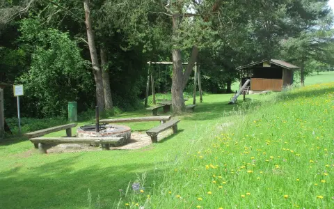 Hagenbachidylle Grillplatz und Albvereinshütte