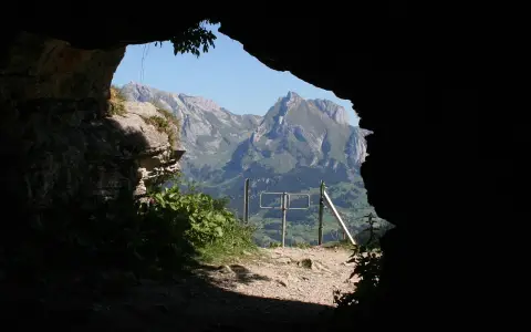 Wildenmannlisloch (paläolithische Wohnhöhle)