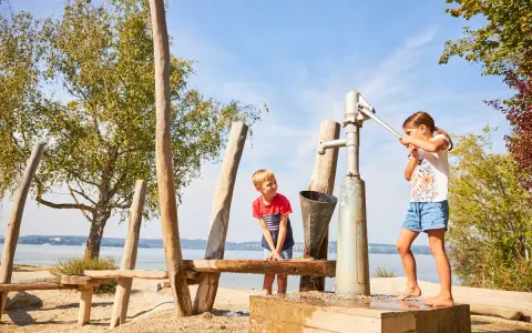 Spielplatz am Naturstrand