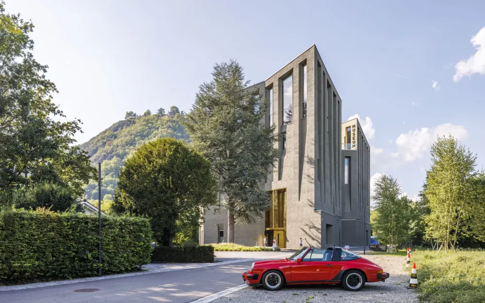 MAC Museum Art & Cars