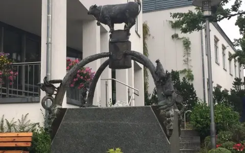 Rathaus-Brunnen Eisenharz