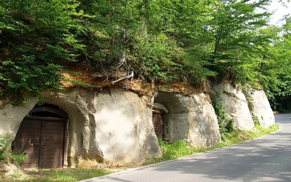 Felsenkeller in der BErgstraße Unteruhldingen