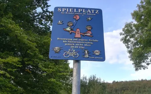 Spielplatz Zollern-Alb-Halle Albstadt-Truchtelfingen