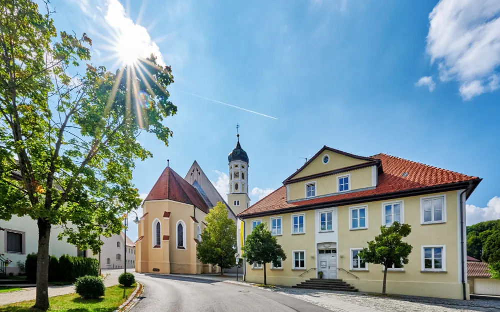 Die Kirche und das Pfarramt in Eberhardzell