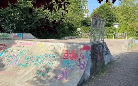 Skateranlage und Jugendspielplatz am Hofgarten