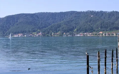 Blick vom Ufer in Ludwigshafen auf Bodman