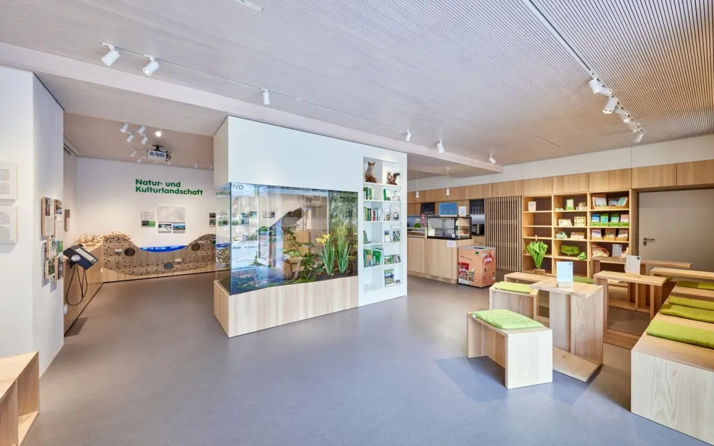 Mindelsee Ausstellung mit Café