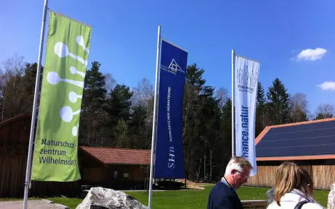 Wilhelmsdorf Naturschutzzentrum Fahnen