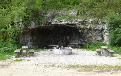 Zigeunerfels mit Höhle
