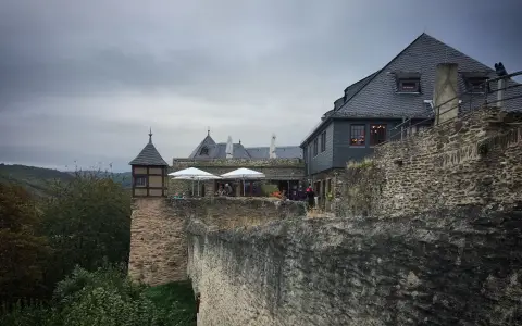 Symbolbild: Scenic view of Marksburg Castle, a medieval landmark in Braubach, Germany.